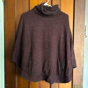 Romeo & Juliet Couture Knit Poncho